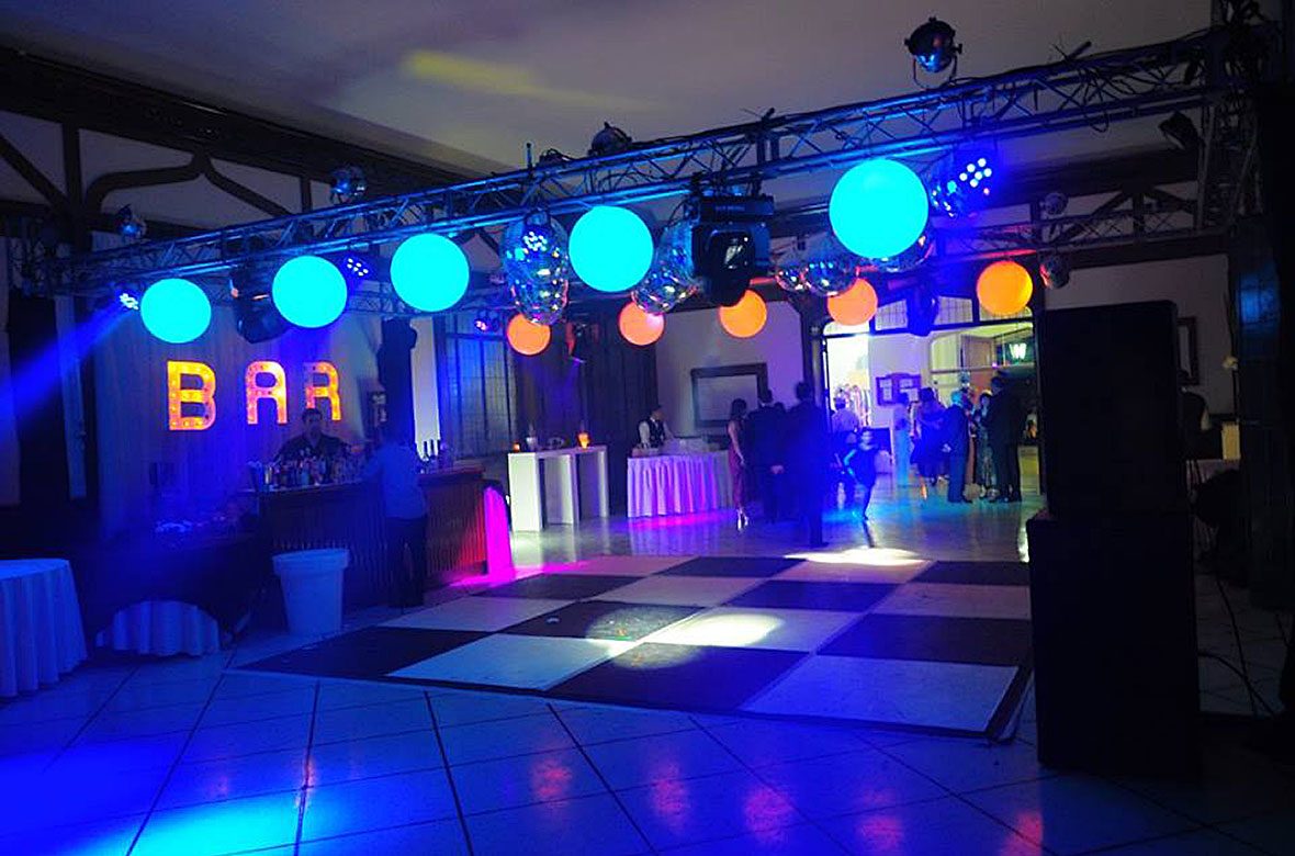 Decoración e Iluminación con Esferas RGB